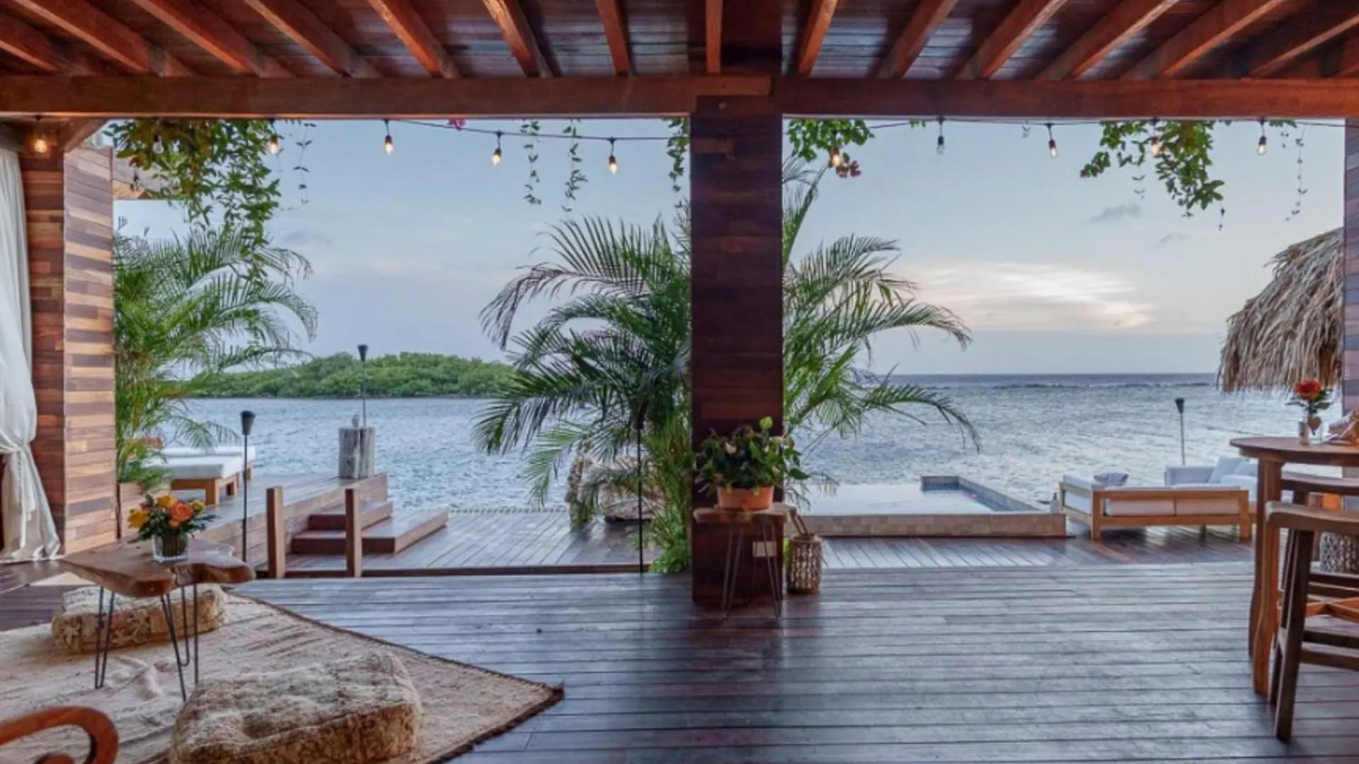 Overwater Penthouse Aruba Savaneta Apartment